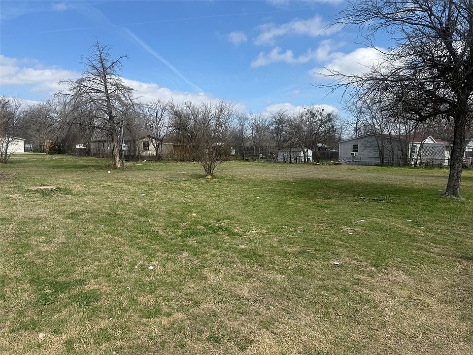 2nd image of 4700 Florida St