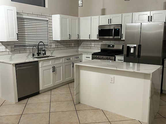 5th image of 20447 N 40th Ln