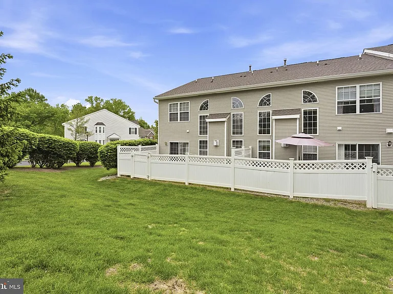 101 Wellington Park Dr — Photo 29