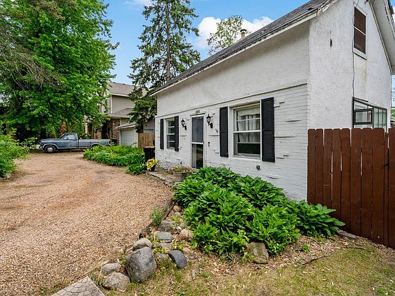 5th image of 5801 Interlachen Blvd