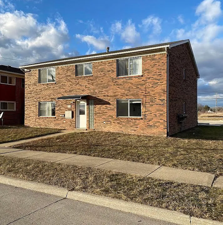 310 Perry Pl #2