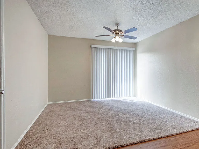 Quail Crossing Apartments — Photo 10