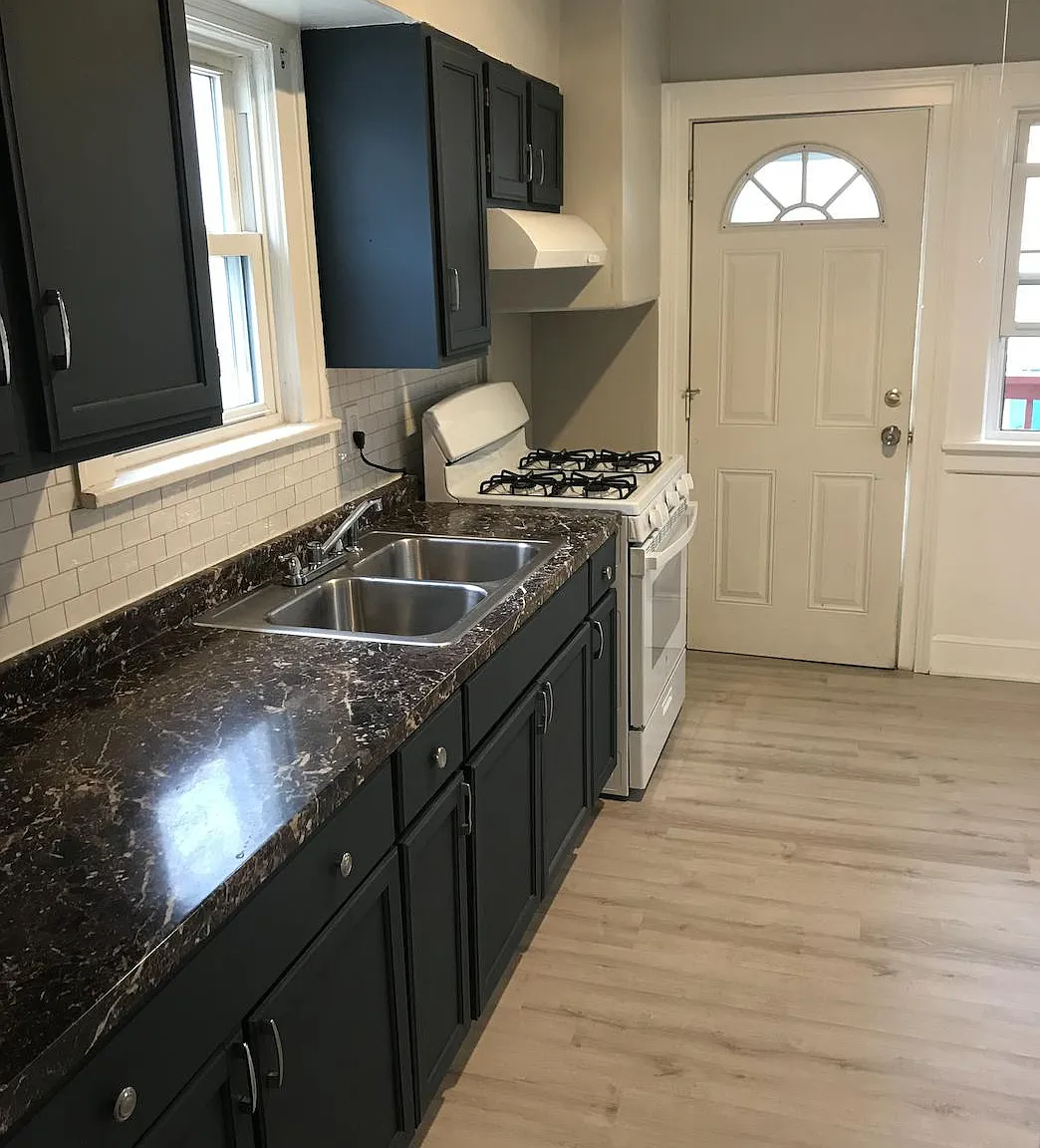 2 bed, 1200 sqft, $1,200 — Photo 1