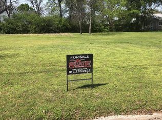 907 E Tarrant St LOT 3, Bowie, TX 76230