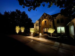 12825 Larkins Rd, Brighton, MI 48114