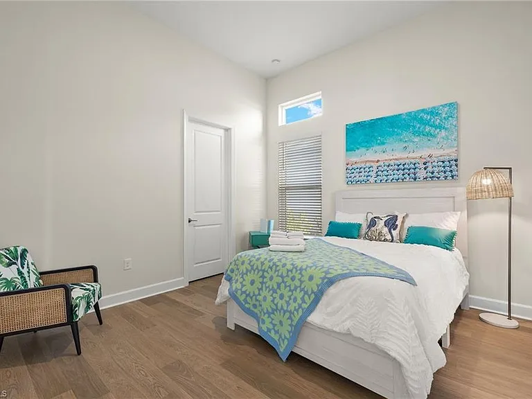 15429 Turin Dr — Photo 37