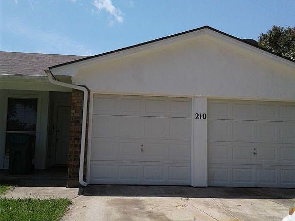 3rd image of 210 Quail Crest Dr