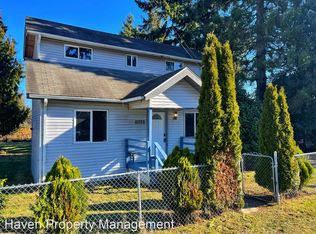 10722 18th Ave SW, Seattle, WA 98146