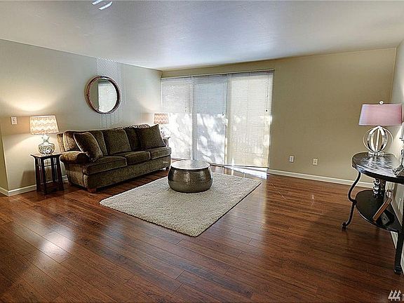 3rd image of 11008 NE 68th St APT 715