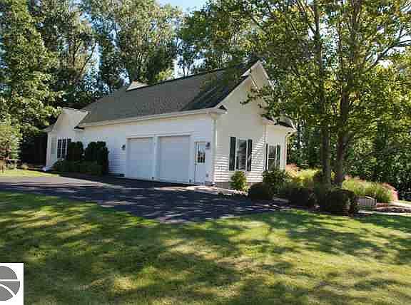 2nd image of 4492 Stoneridge Ct