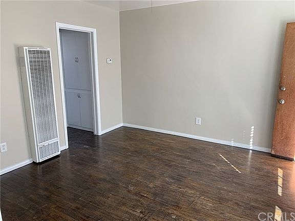 4th image of 1029 Gladys Ave