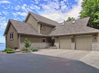 2898 White Birch Trl, Beulah, MI 49617