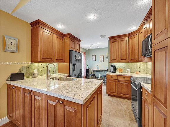 5th image of 9213 Arborwood Cir