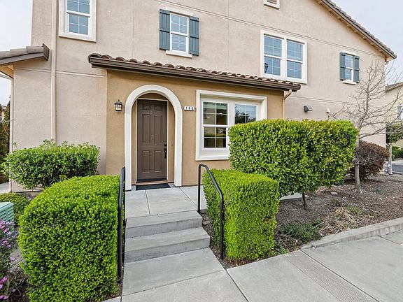 3rd image of 108 Padua Street