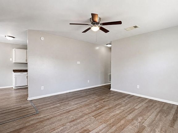 4th image of 9406 Alcala Ct