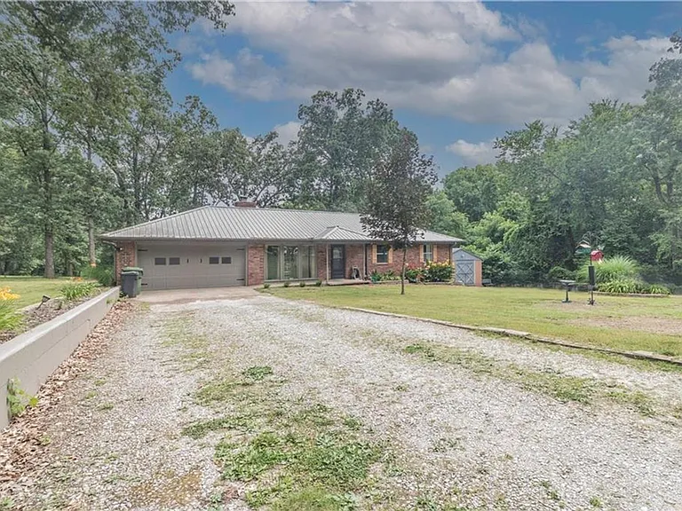 3209 W Cherokee Rd — Photo 1