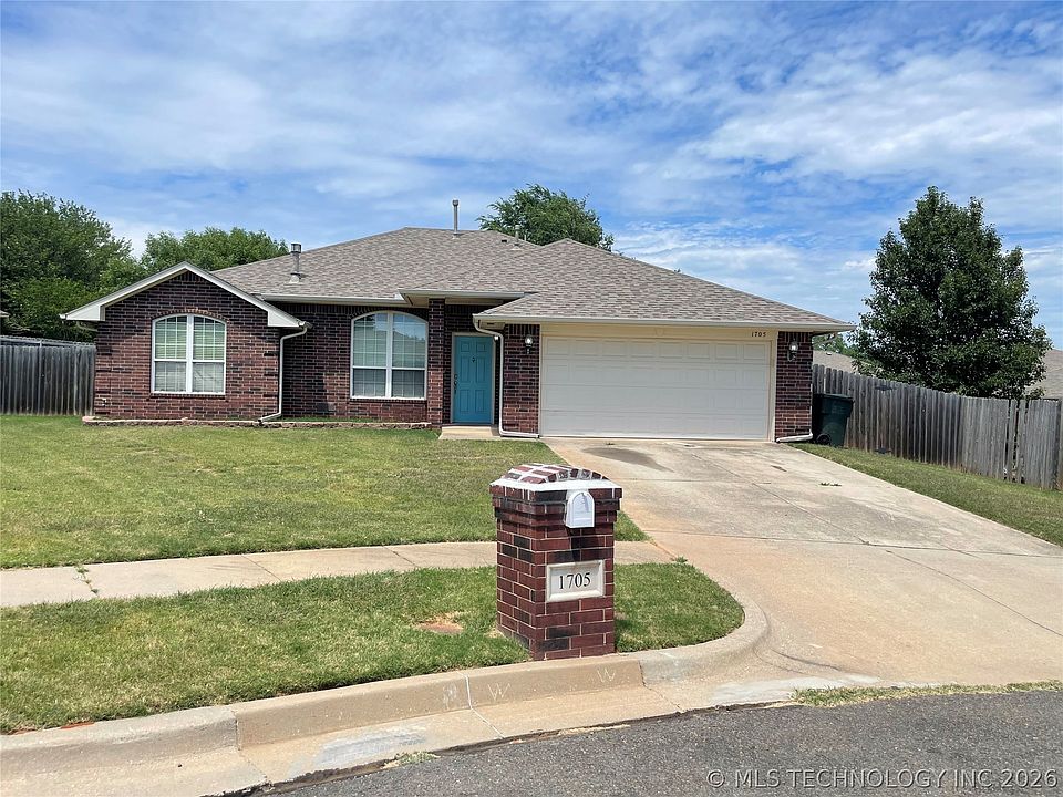 1st image of 1705 Teakwood Cir