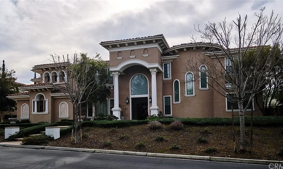 1st image of 3239 Castelli Dr