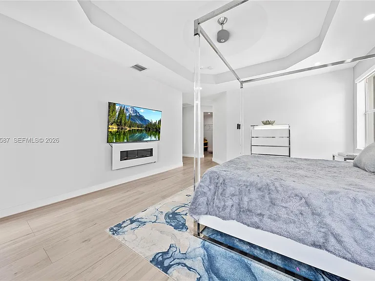 18742 SW 55th St — Photo 26
