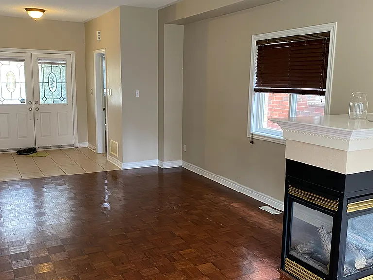 303 Andrews Trl — Photo 2
