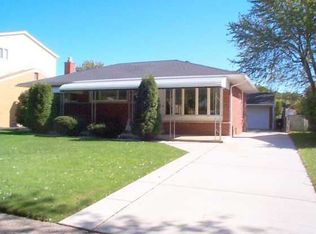 29649 Aspen Dr, Flat Rock, MI 48134