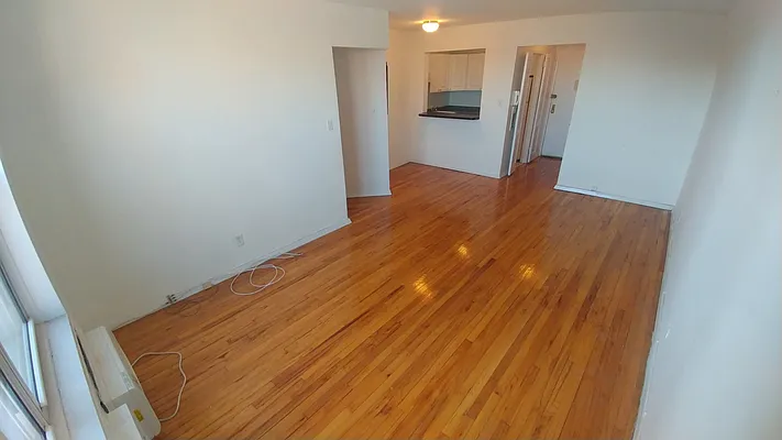 Rented by Metro Garden Realty NYC | media 32
