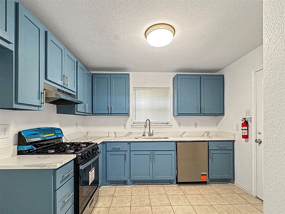 4th image of 2614 Macon St