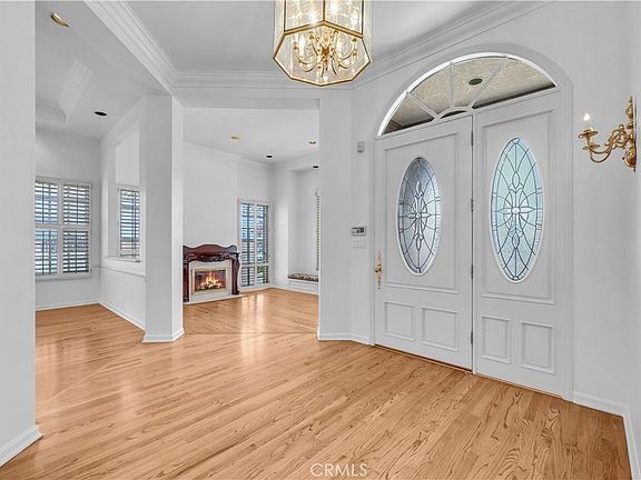 4th image of 236 Belmont Ave