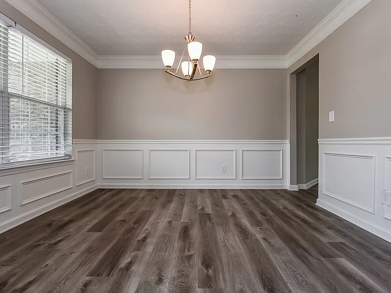 657 Howell Dr — Photo 5