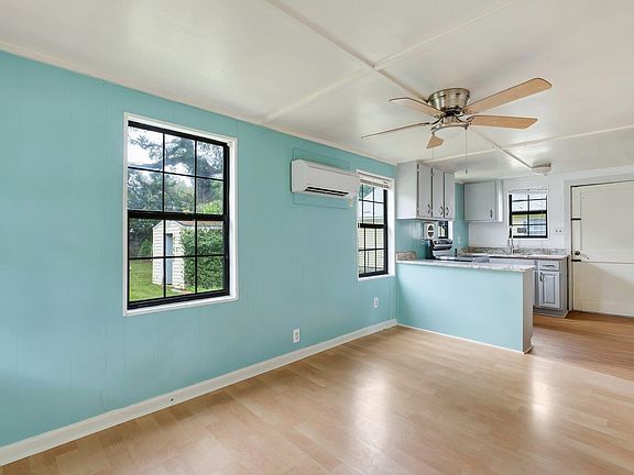 3rd image of 422 Alpha Ave