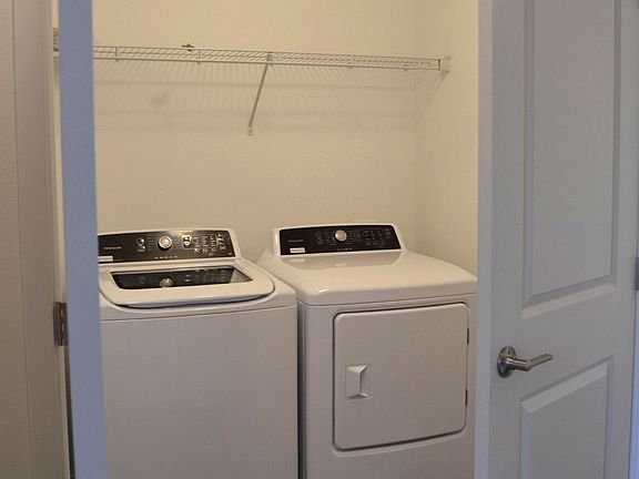 5th image of 210 Wilson St #105