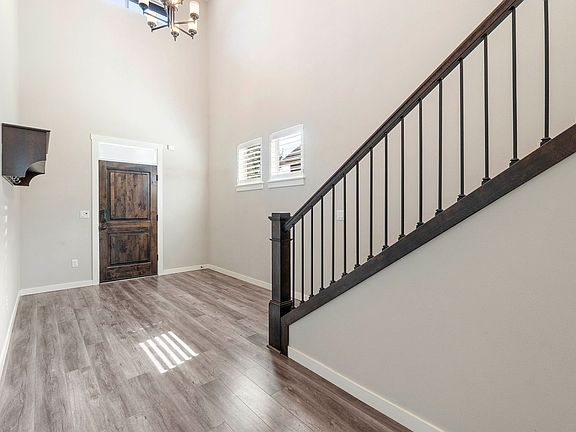 3rd image of 15400 NE 108th Way