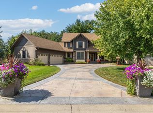 10071 Bridgewater Pkwy, Woodbury, MN 55129