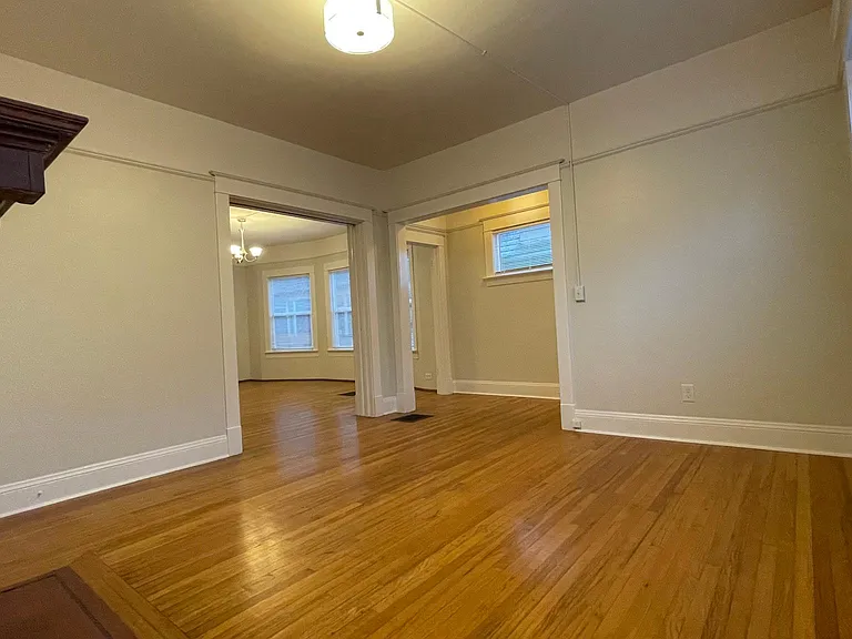 1516 SE Alder St — Photo 8