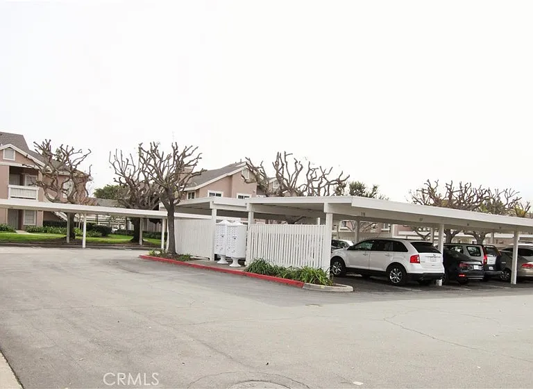141 Greenfield — Photo 45