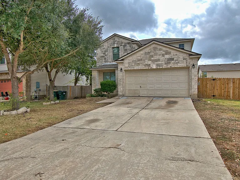 711 Abundance Ln — Photo 3