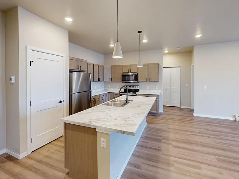 The Plains Apartments — Photo 87