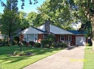8232 Northcote Ave, Munster, IN 46321