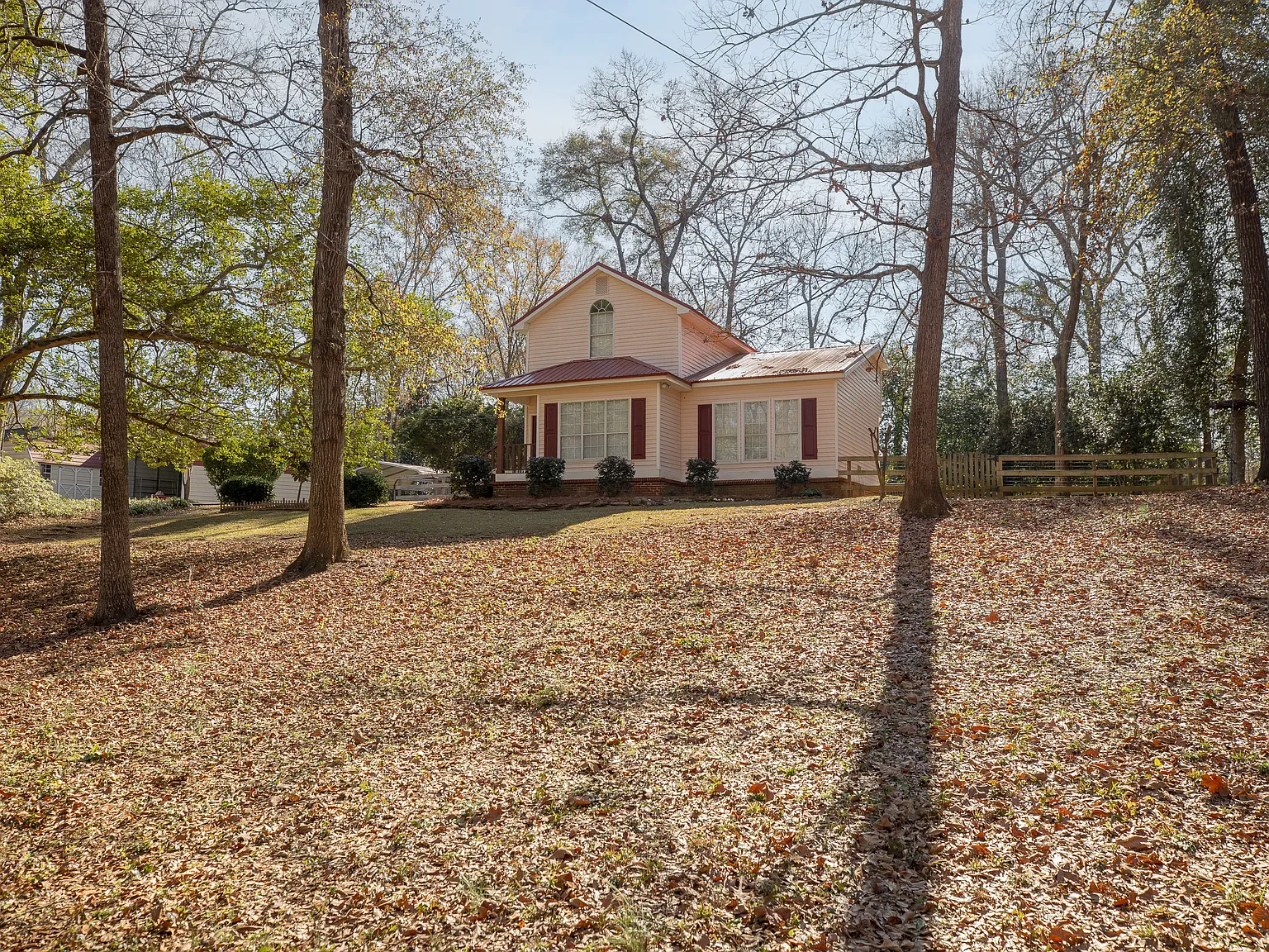 3 bed, 1696 sqft, $4,000 — Photo 3