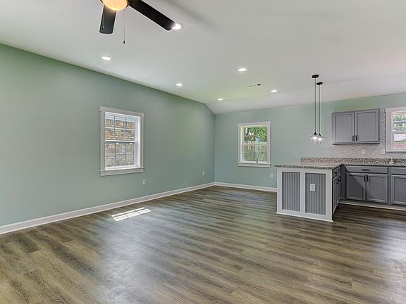 5th image of 4165 Arrowood Ave