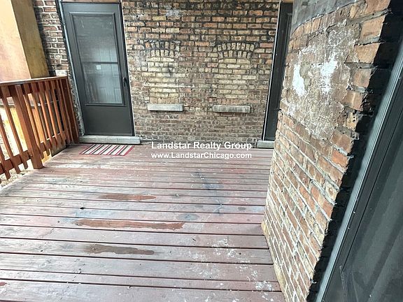 4th image of 2716 N Kilbourn Ave #3