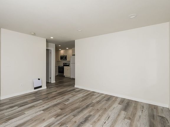 5th image of 7151-7153 Fauntleroy Way SW