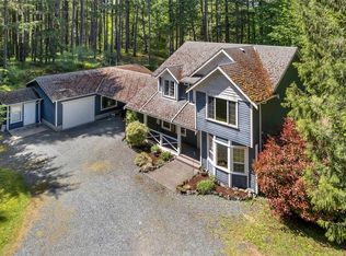 1850 Lakewood Rd, Shawnigan Lake, BC V0R 2W5