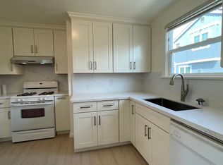 909 Academy Ave #C, Belmont, CA 94002