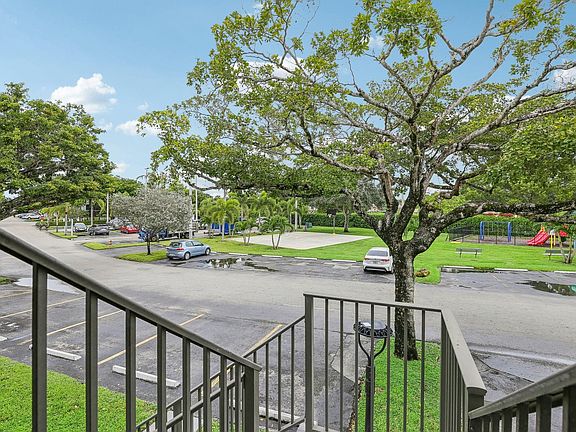 4th image of 1280 S Franklin Avenue #1280H