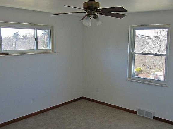 4th image of 123 Lincoln Ave