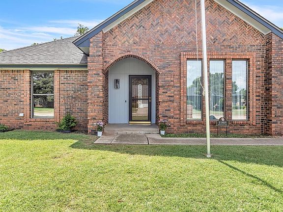 3rd image of 11805 Cedar Valley Dr