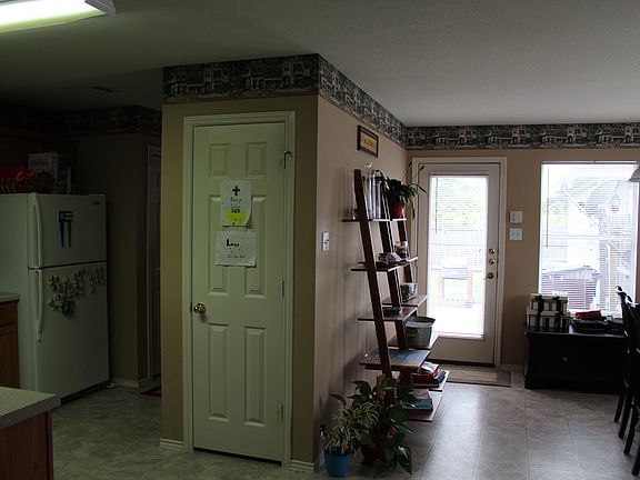 3rd image of 2260 Bluffstone Dr