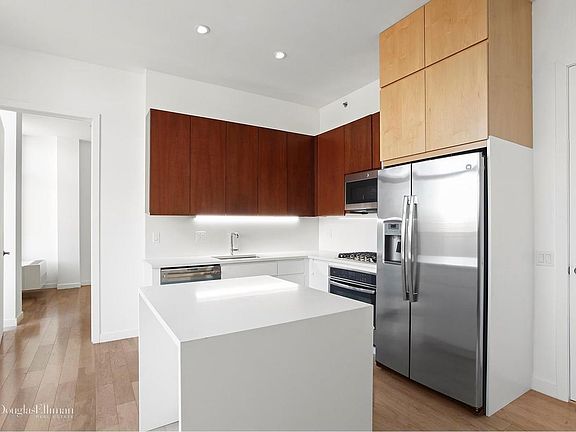 3rd image of 4709 5th St APT 302