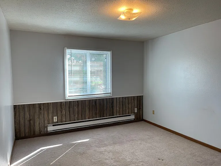 College Park Apartments — Photo 38